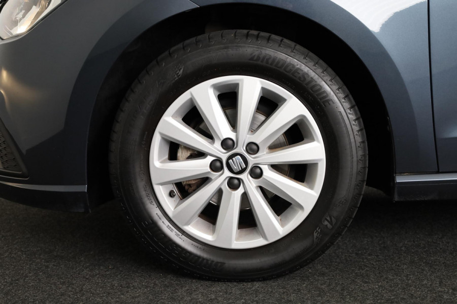 Seat Ibiza 1.0 TSI Style Business Intense 95pk | Navigatie | Lichtmetalen velgen | Cruise controle | Parkeersensoren achter