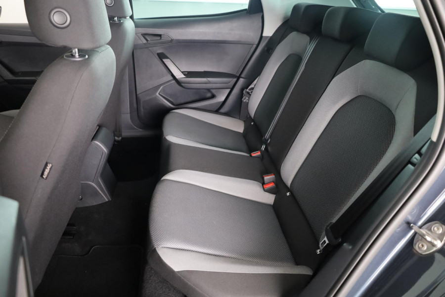 Seat Ibiza 1.0 TSI Style Business Intense 95pk | Navigatie | Lichtmetalen velgen | Cruise controle | Parkeersensoren achter