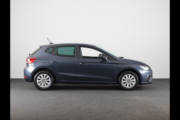 Seat Ibiza 1.0 TSI Style Business Intense 95pk | Navigatie | Lichtmetalen velgen | Cruise controle | Parkeersensoren achter