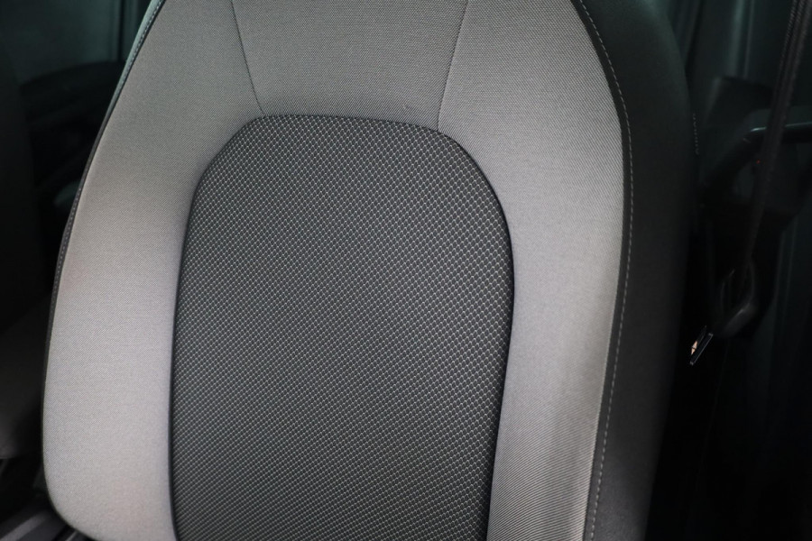 Seat Ibiza 1.0 TSI Style Business Intense 95pk | Navigatie | Lichtmetalen velgen | Cruise controle | Parkeersensoren achter