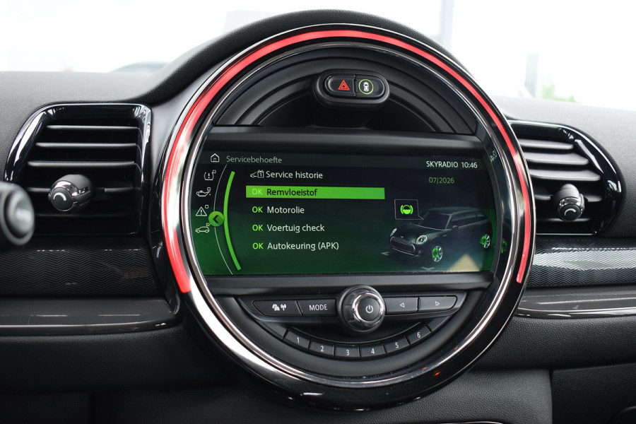 MINI Clubman 1.5 Cooper Pepper Serious Business | Automaat | H/K | 17” LM | Cruise