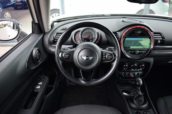 MINI Clubman 1.5 Cooper Pepper Serious Business | Automaat | H/K | 17” LM | Cruise