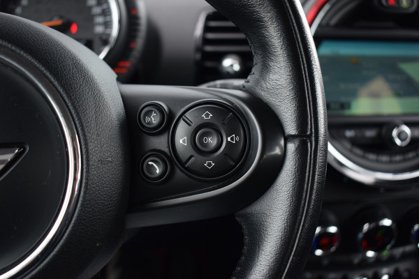 MINI Clubman 1.5 Cooper Pepper Serious Business | Automaat | H/K | 17” LM | Cruise