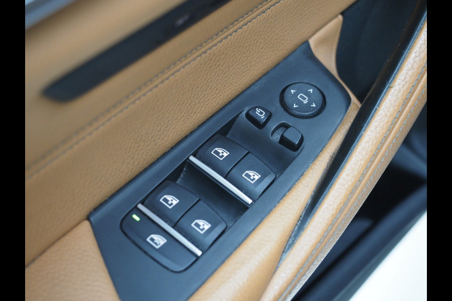 BMW 5 Serie Touring 530i High Executive | Head Up | Leder | Keyless | Camera | Trekhaak