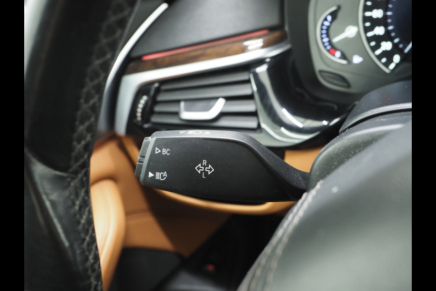 BMW 5 Serie Touring 530i High Executive | Head Up | Leder | Keyless | Camera | Trekhaak