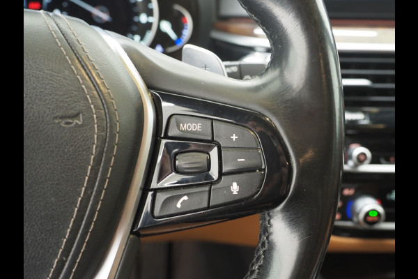 BMW 5 Serie Touring 530i High Executive | Head Up | Leder | Keyless | Camera | Trekhaak