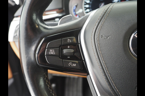 BMW 5 Serie Touring 530i High Executive | Head Up | Leder | Keyless | Camera | Trekhaak