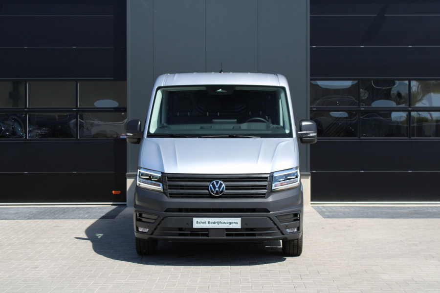 Volkswagen Crafter 35 2.0 TDI L3H2 177pk - Facelift - Navigatie - LED - Geveerde stoel - Virtual cockpit - Camera - Verwarmd stuur - Stoelverwarmin