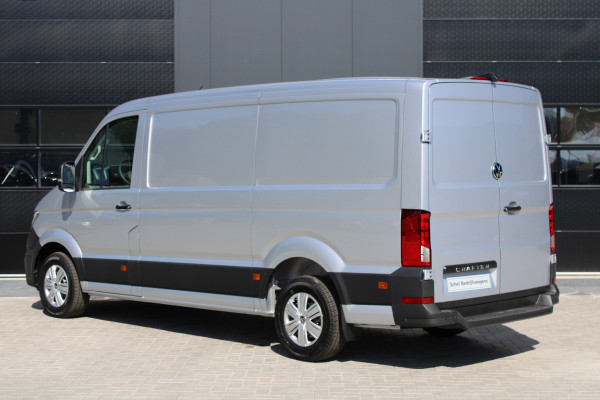 Volkswagen Crafter 35 2.0 TDI L3H2 177pk - Facelift - Navigatie - LED - Geveerde stoel - Virtual cockpit - Camera - Verwarmd stuur - Stoelverwarmin