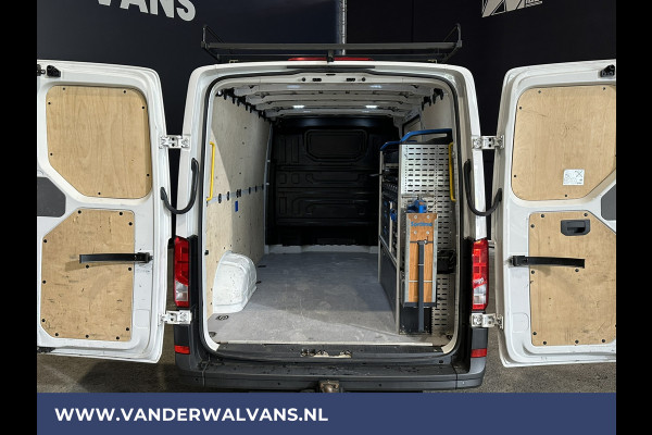 Volkswagen Crafter 2.0 TDI 140 pk L3H2 L2H1 Euro6 Airco | Camera | Navigatie | 3000kg Trekhaak | Imperiaal Apple Carplay, Android Auto, Parkeersensoren, Bijrijdersbank