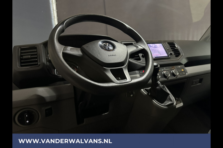 Volkswagen Crafter 2.0 TDI 140 pk L3H2 L2H1 Euro6 Airco | Camera | Navigatie | 3000kg Trekhaak | Imperiaal Apple Carplay, Android Auto, Parkeersensoren, Bijrijdersbank