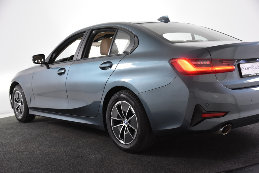 BMW 3 Serie 318i Luxury *1ste Eigenaar*Leer*Navigatie*Stoelverwarming*Parkassist*