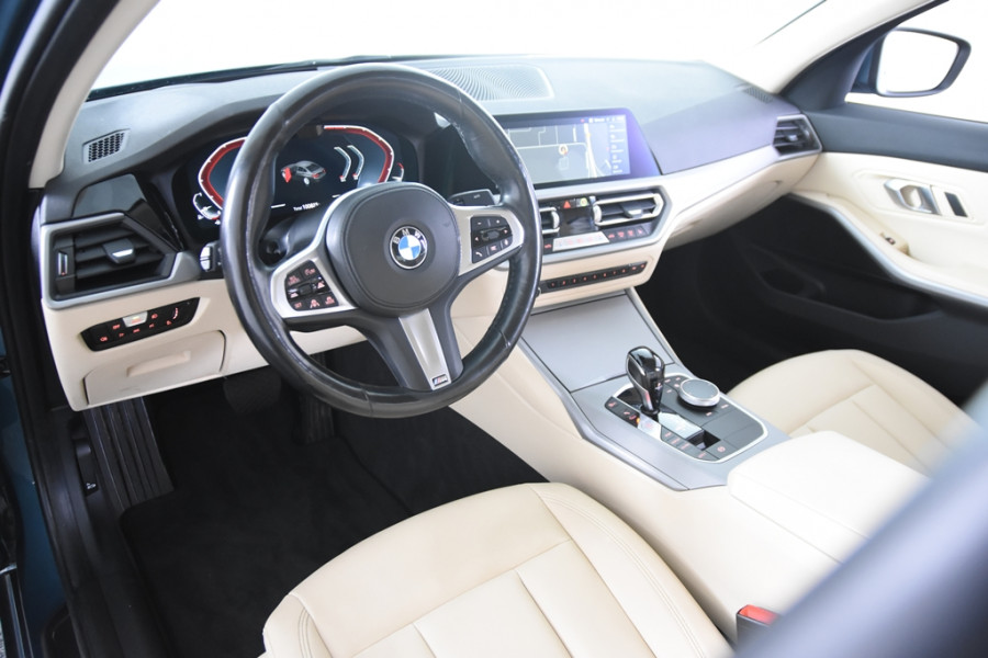 BMW 3 Serie 318i Luxury *1ste Eigenaar*Leer*Navigatie*Stoelverwarming*Parkassist*