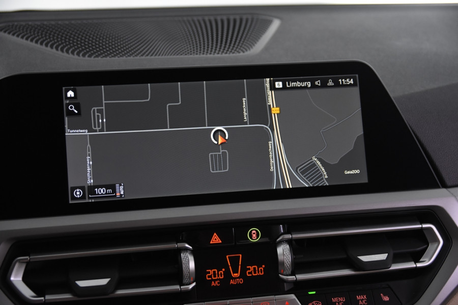 BMW 3 Serie 318i Luxury *1ste Eigenaar*Leer*Navigatie*Stoelverwarming*Parkassist*