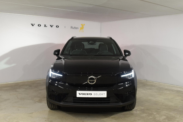 Volvo EX40 252PK Single Motor Extended Range Plus / Navigatie / 360 Camera / Stuur-Stoelverwarming / Adaptieve Cruisecontrol / LM Velgen / Trekhaak /