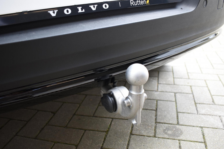 Volvo EX40 252PK Single Motor Extended Range Plus / Navigatie / 360 Camera / Stuur-Stoelverwarming / Adaptieve Cruisecontrol / LM Velgen / Trekhaak /
