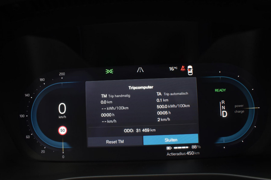 Volvo XC40 252PK Single Motor Extended Range Plus / Navigatie / Camera / Parkeersensoren / Adaptieve Cruisecontrol / Stuur-Stoelverwarming / LM Velgen / Trekhaak /