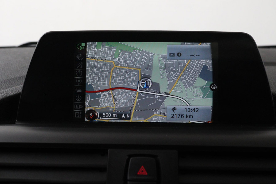 BMW 1-serie 118i Corporate Lease Executive Automaat (PANORAMADAK, NAVIGATIE, PARKEERSENSOREN)