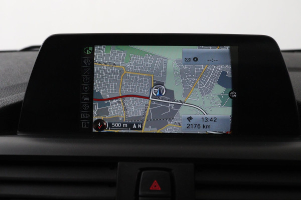 BMW 1-serie 118i Corporate Lease Executive Automaat (PANORAMADAK, NAVIGATIE, PARKEERSENSOREN)
