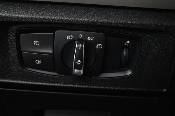BMW 1-serie 118i Corporate Lease Executive Automaat (PANORAMADAK, NAVIGATIE, PARKEERSENSOREN)