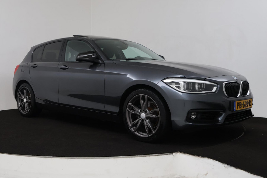 BMW 1-serie 118i Corporate Lease Executive Automaat (PANORAMADAK, NAVIGATIE, PARKEERSENSOREN)