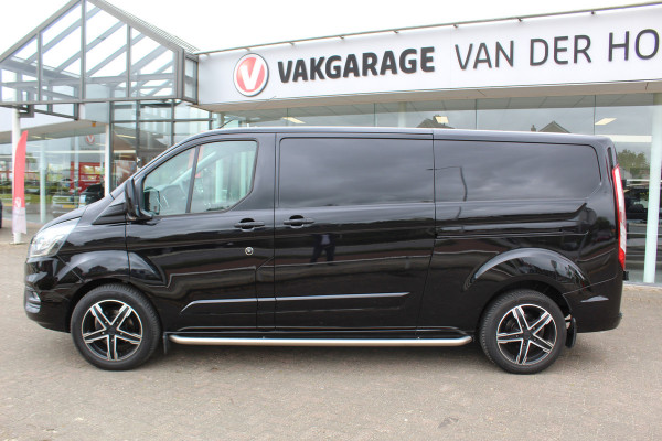 Ford Transit Custom 300 2.0-130pk TDCI L2H1 Limited AUTOMAAT ! Keurige nette en luxe Ford Transit Custom, slechts 47.000km !. Airco, schuifdeur li+re, LM wielen, stoel-, spiegel- en voorraamverw., side en lane assist, 3-zits, navigatie, telefoonvoorb., camera, pdc v+a, cruise cntrl etc.
