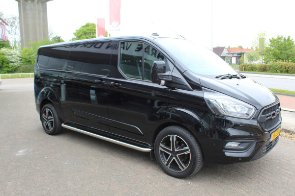 Ford Transit Custom 300 2.0-130pk TDCI L2H1 Limited AUTOMAAT ! Keurige nette en luxe Ford Transit Custom, slechts 47.000km !. Airco, schuifdeur li+re, LM wielen, stoel-, spiegel- en voorraamverw., side en lane assist, 3-zits, navigatie, telefoonvoorb., camera, pdc v+a, cruise cntrl etc.
