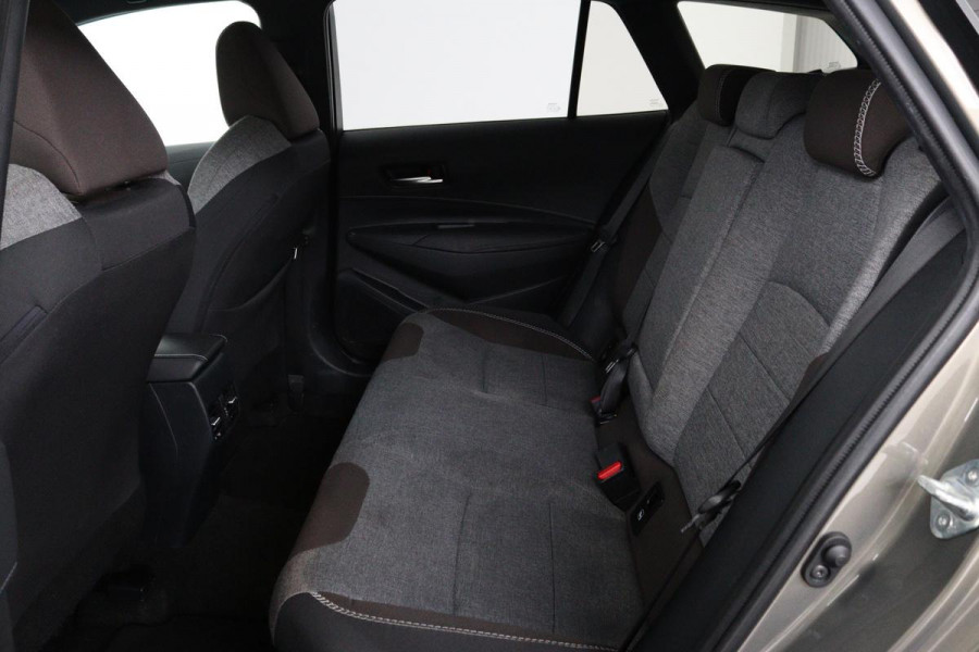 Toyota Corolla 1.8 Hybrid Trek | Trekhaak | Stoelverwarming | Adaptive cruise | Carplay | Camera | Navigatie | Keyless | Full LED
