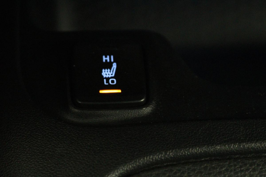 Toyota Corolla 1.8 Hybrid Trek | Trekhaak | Stoelverwarming | Adaptive cruise | Carplay | Camera | Navigatie | Keyless | Full LED