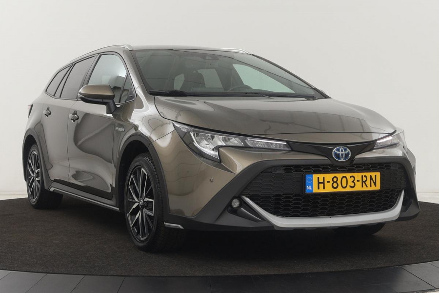 Toyota Corolla 1.8 Hybrid Trek | Trekhaak | Stoelverwarming | Adaptive cruise | Carplay | Camera | Navigatie | Keyless | Full LED