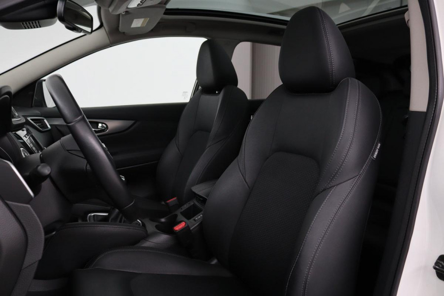 Nissan QASHQAI 1.3 DIG-T Tekna | Panoramadak | Stoelverwarming | Trekhaak | 360 camera | Full LED | Carplay | Navigatie | Keyless