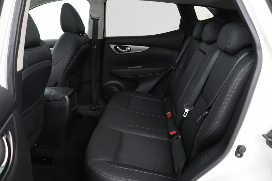 Nissan QASHQAI 1.3 DIG-T Tekna | Panoramadak | Stoelverwarming | Trekhaak | 360 camera | Full LED | Carplay | Navigatie | Keyless