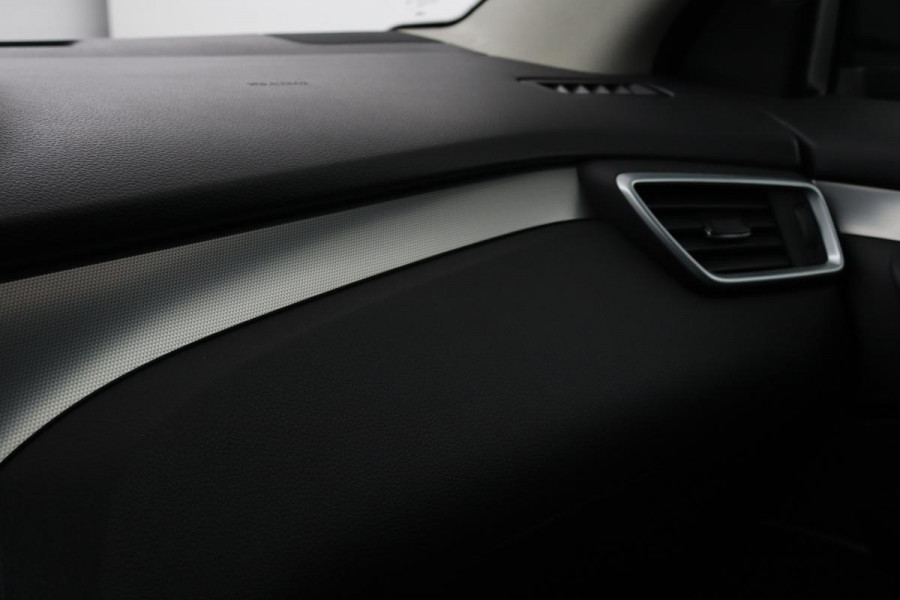 Nissan QASHQAI 1.3 DIG-T Tekna | Panoramadak | Stoelverwarming | Trekhaak | 360 camera | Full LED | Carplay | Navigatie | Keyless