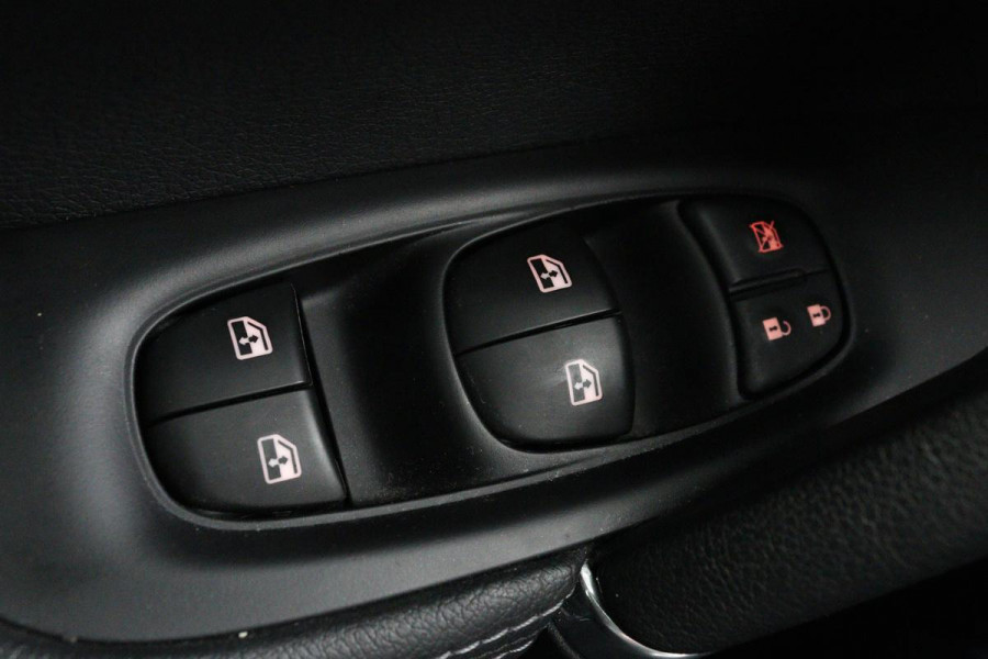 Nissan QASHQAI 1.3 DIG-T Tekna | Panoramadak | Stoelverwarming | Trekhaak | 360 camera | Full LED | Carplay | Navigatie | Keyless