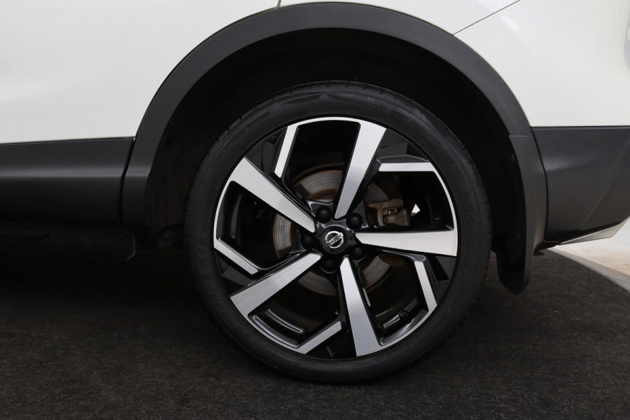 Nissan QASHQAI 1.3 DIG-T Tekna | Panoramadak | Stoelverwarming | Trekhaak | 360 camera | Full LED | Carplay | Navigatie | Keyless