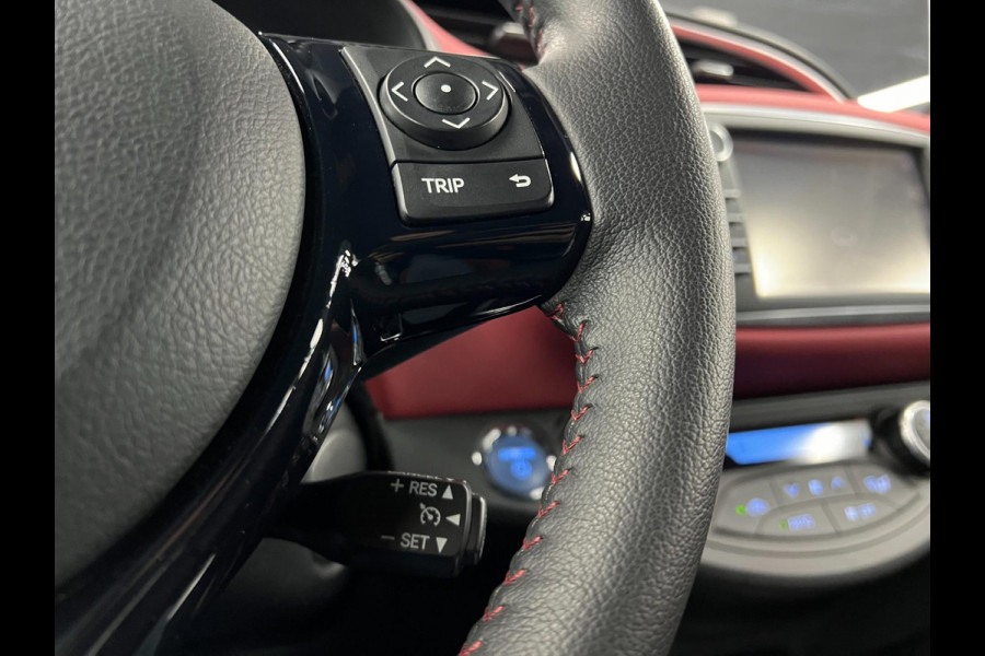 Toyota Yaris 1.5 Hybrid Bi-Tone | Keyless | Camera | Cruise|