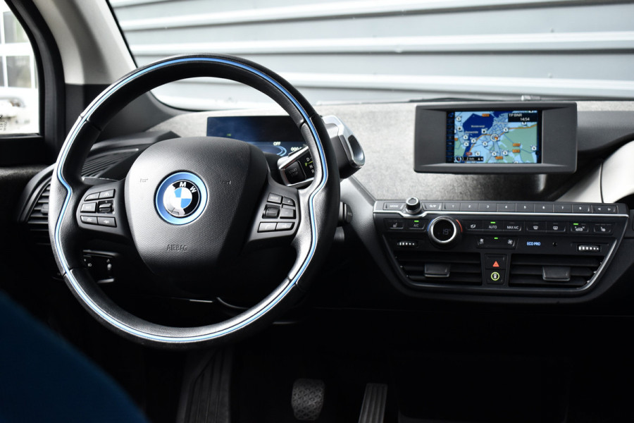 BMW i3 iPerformance 94Ah 33 kWh | Active Cruisecontrol | LED Light | Stoelverwarming | Driving Assistant Plus |