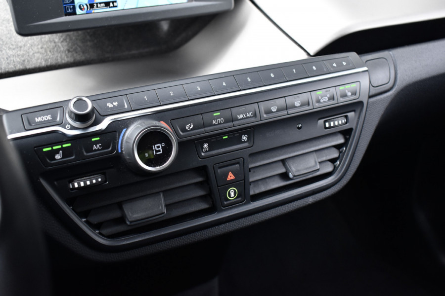 BMW i3 iPerformance 94Ah 33 kWh | Active Cruisecontrol | LED Light | Stoelverwarming | Driving Assistant Plus |
