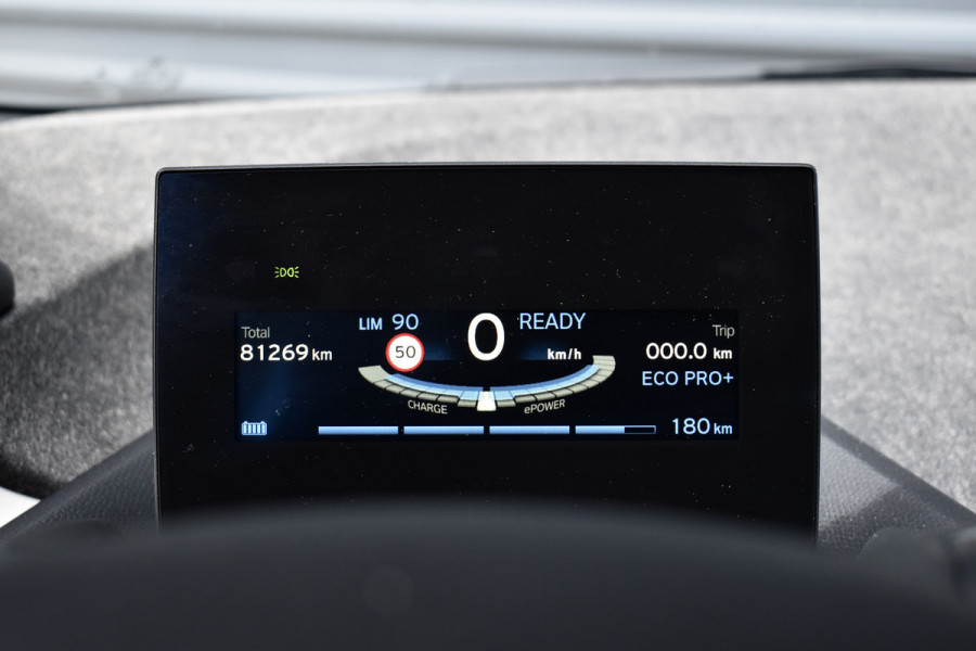 BMW i3 iPerformance 94Ah 33 kWh | Active Cruisecontrol | LED Light | Stoelverwarming | Driving Assistant Plus |