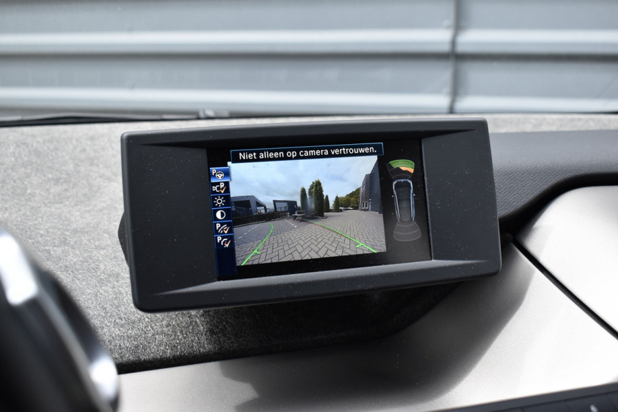BMW i3 iPerformance 94Ah 33 kWh | Active Cruisecontrol | LED Light | Stoelverwarming | Driving Assistant Plus |