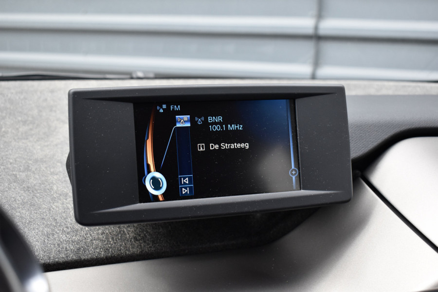 BMW i3 iPerformance 94Ah 33 kWh | Active Cruisecontrol | LED Light | Stoelverwarming | Driving Assistant Plus |