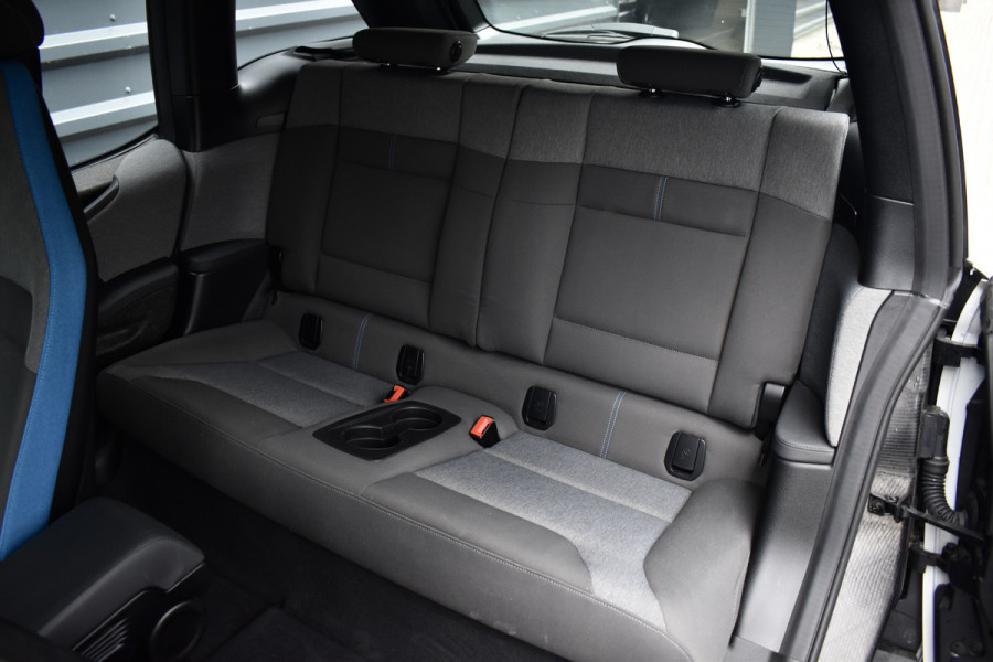 BMW i3 iPerformance 94Ah 33 kWh | Active Cruisecontrol | LED Light | Stoelverwarming | Driving Assistant Plus |