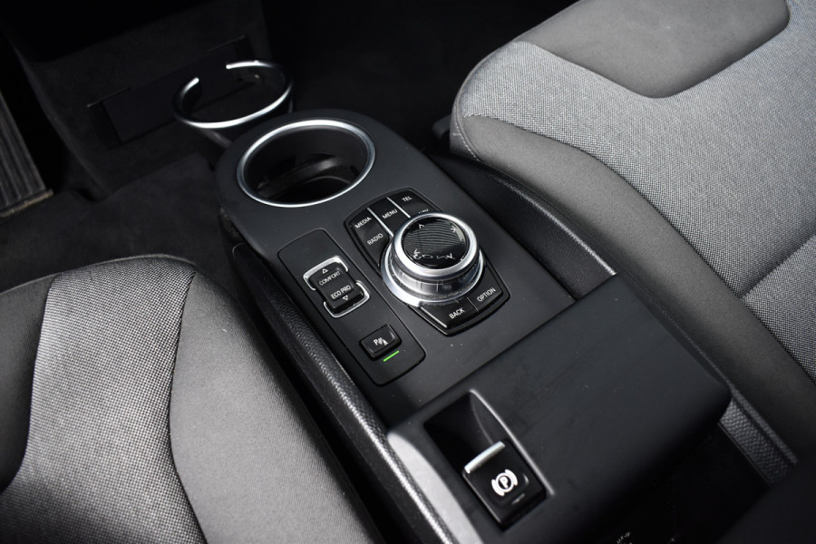 BMW i3 iPerformance 94Ah 33 kWh | Active Cruisecontrol | LED Light | Stoelverwarming | Driving Assistant Plus |