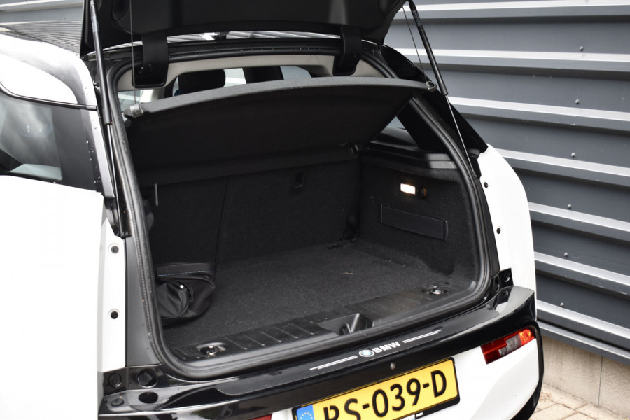 BMW i3 iPerformance 94Ah 33 kWh | Active Cruisecontrol | LED Light | Stoelverwarming | Driving Assistant Plus |