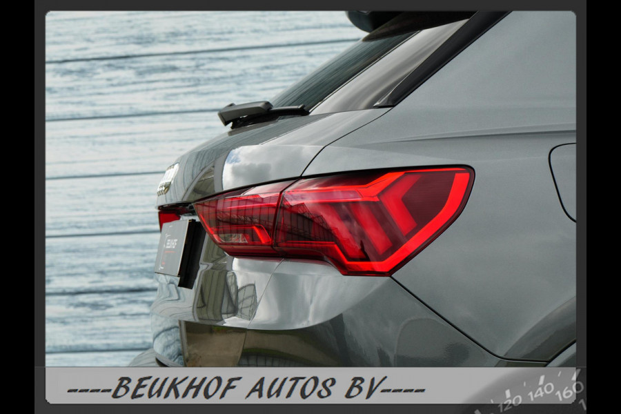 Audi Q3 35 TFSI S-Line Sport Trekhaak Carplay Leer Xenon Pdc