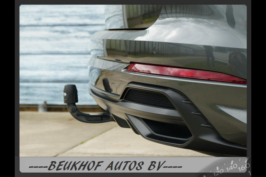 Audi Q3 35 TFSI S-Line Sport Trekhaak Carplay Leer Xenon Pdc