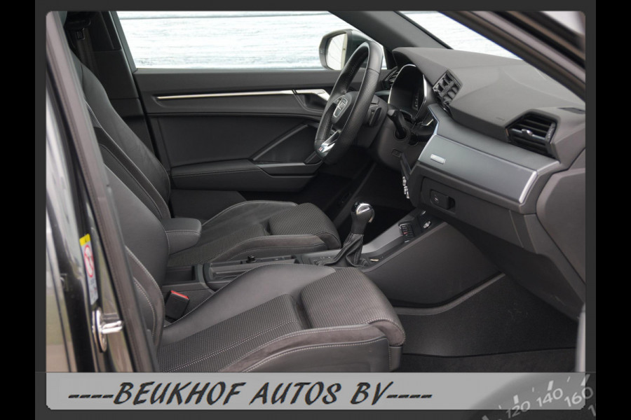 Audi Q3 35 TFSI S-Line Sport Trekhaak Carplay Leer Xenon Pdc