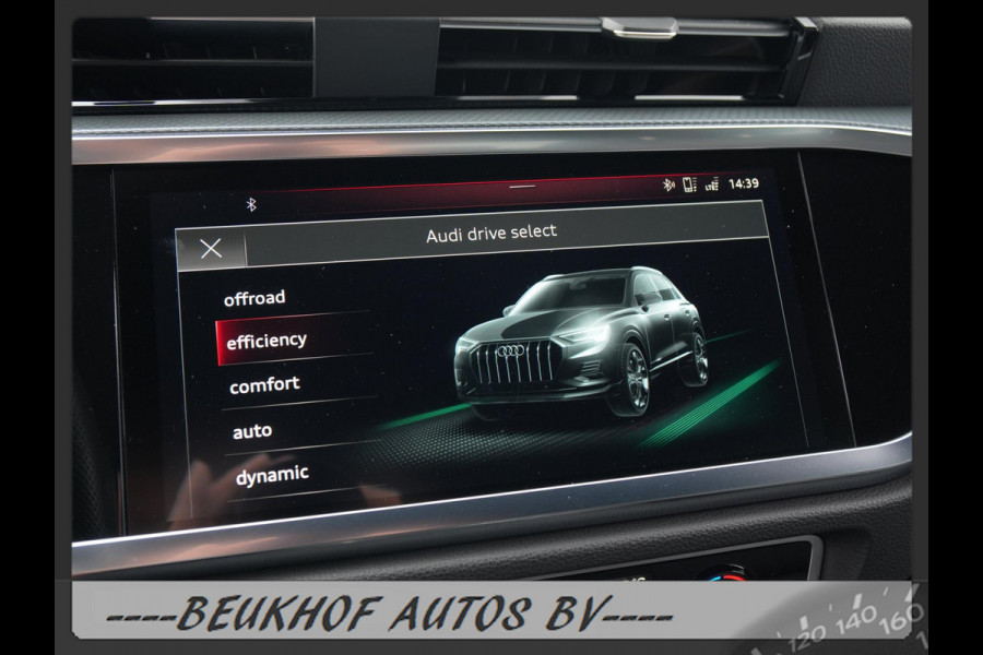 Audi Q3 35 TFSI S-Line Sport Trekhaak Carplay Leer Xenon Pdc