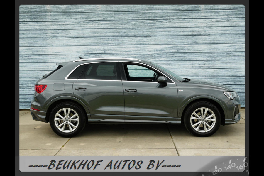 Audi Q3 35 TFSI S-Line Sport Trekhaak Carplay Leer Xenon Pdc