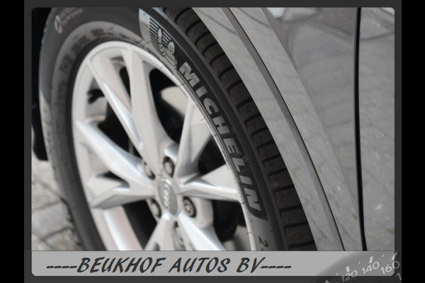 Audi Q3 35 TFSI S-Line Sport Trekhaak Carplay Leer Xenon Pdc